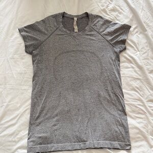 Lululemon Charcoal Heathered Tee
